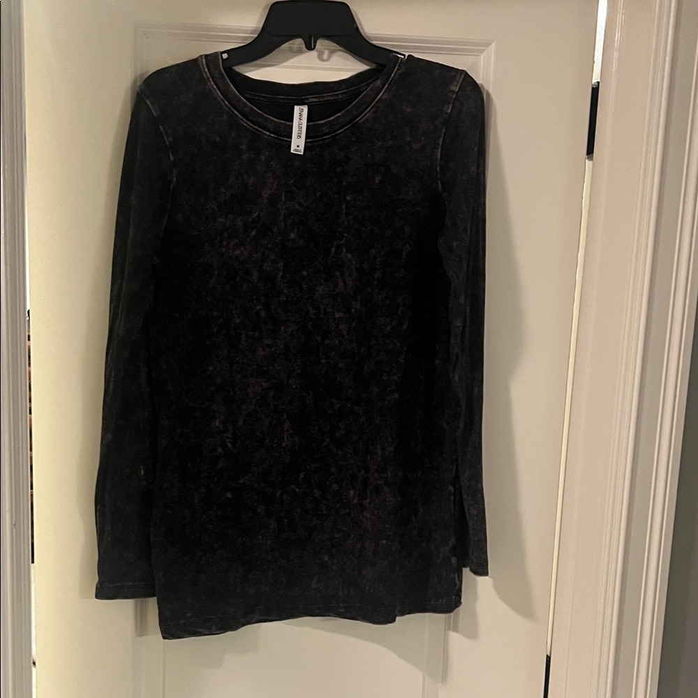 Zenana Outfitters Charcoal Long Sleeve Top